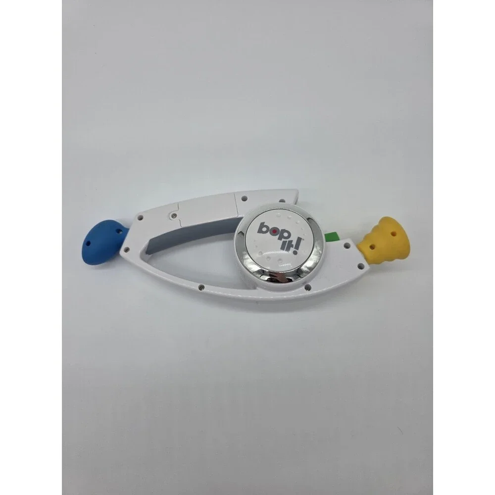 Bop It Hand Held Electronic Talking Game Hasbro 2008 Tested & Works Great